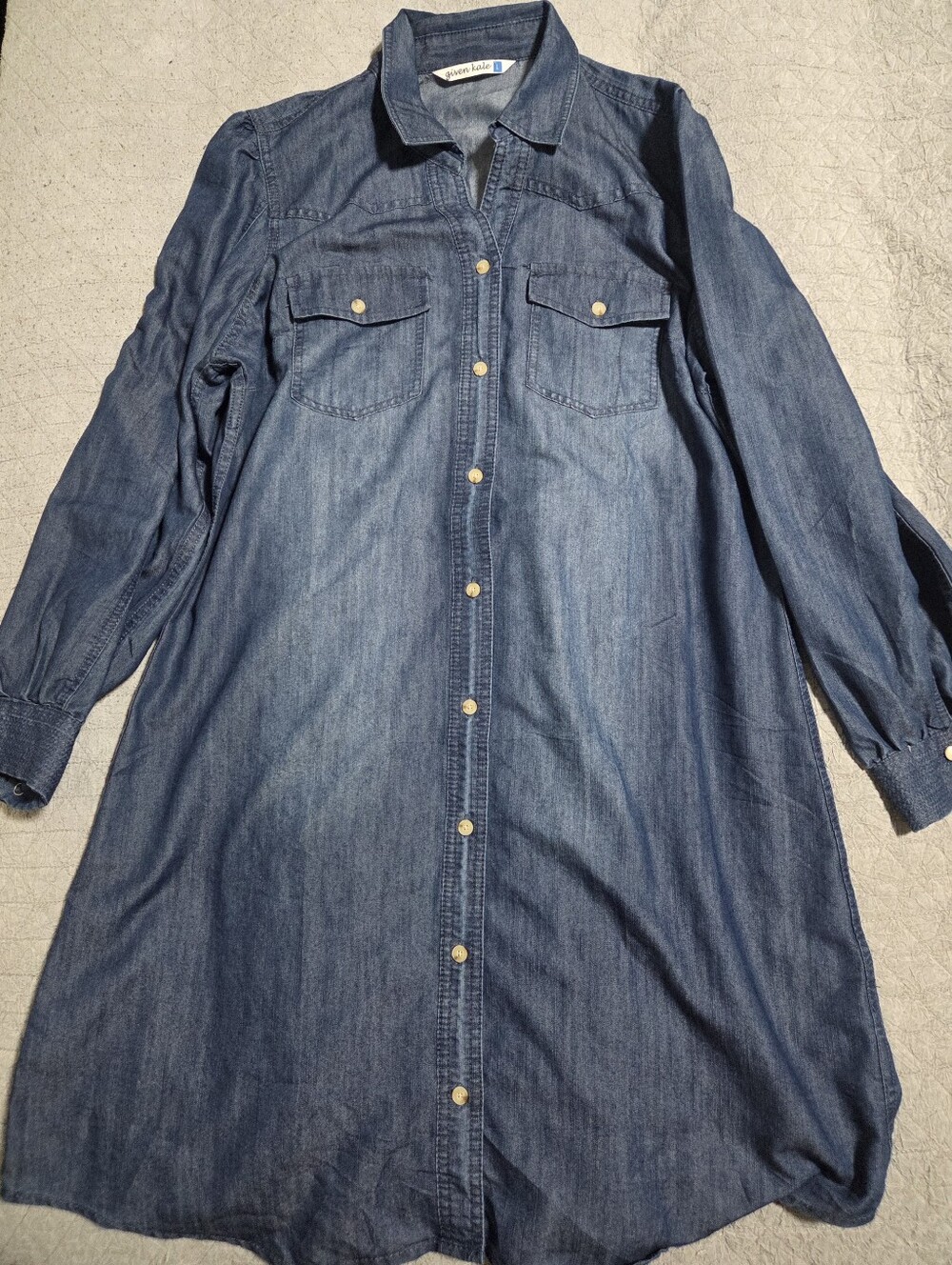 LARGE GIVEN KALE DENIM SHIRT DRESS WITH POCKETS.